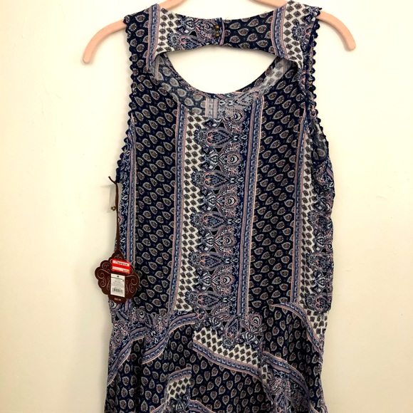 Top - Picture 1 of 4